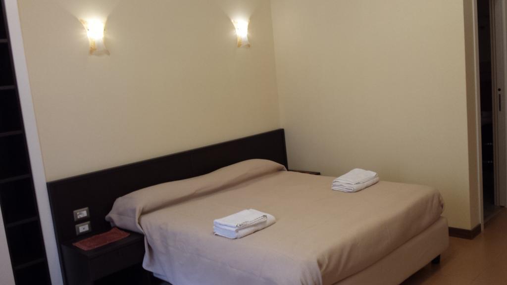 Duomo 89 Bed & Breakfast Naples Room photo